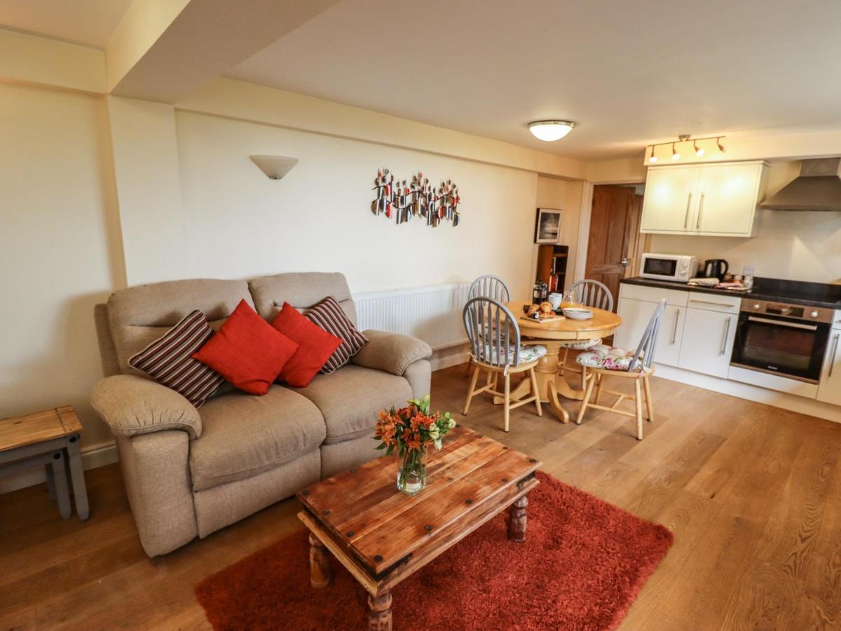 The Garden Apartment ウィットビー エクステリア 写真
